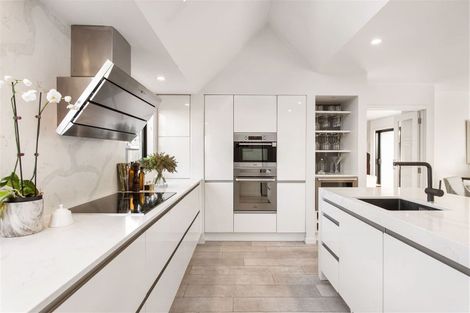 Photo of property in 2a Wairarapa Terrace, Merivale, Christchurch, 8014