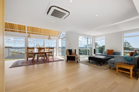 Photo of property in 12 Balmoral Lane, Redcliffs, Christchurch, 8081