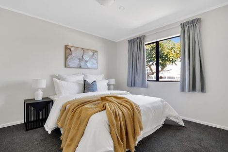 Photo of property in 2/9 Porchester Road, Papakura, 2110