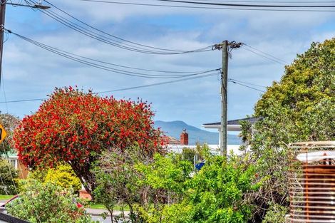 Photo of property in 23 Knights Road, Rothesay Bay, Auckland, 0630