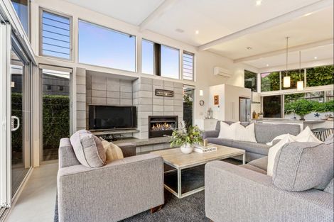 Photo of property in 16 North West Anchorage, Omaha, 0986