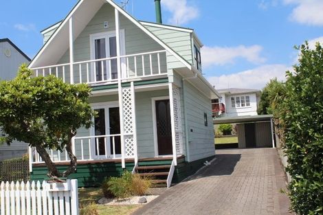 Photo of property in 2 Tarbett Road, Hillcrest, Hamilton, 3216