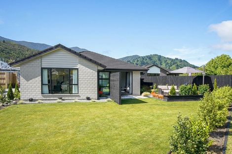 Photo of property in 18 Discovery Way, Waikawa, Picton, 7220