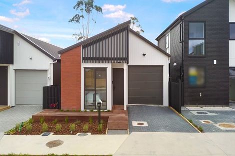 Photo of property in 22 Paretao Street, Massey, 0614