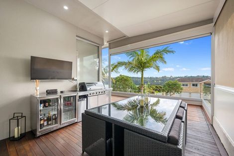 Photo of property in 67 Kittiwake Drive, Schnapper Rock, Auckland, 0632