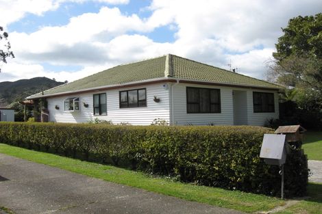 Photo of property in 3 Hine Road, Wainuiomata, Lower Hutt, 5014