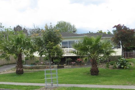 Photo of property in 28 Burbank Avenue, Manurewa, Auckland, 2102