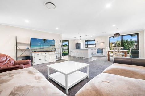 Photo of property in 82 Puhirake Crescent, Pyes Pa, Tauranga, 3112