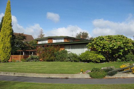 Photo of property in 15 Guinness Crescent, Ilam, Christchurch, 8041