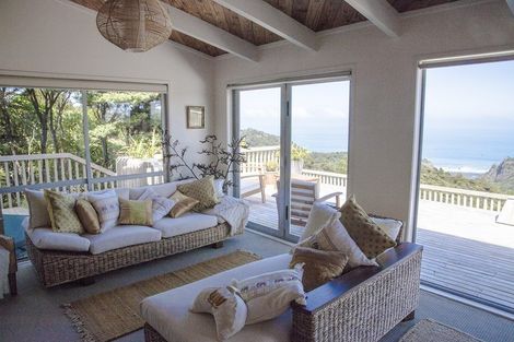 Photo of property in 128 Lone Kauri Road, Karekare, Auckland, 0772