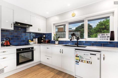 Photo of property in 33 Red Hill Road, Red Hill, Papakura, 2110