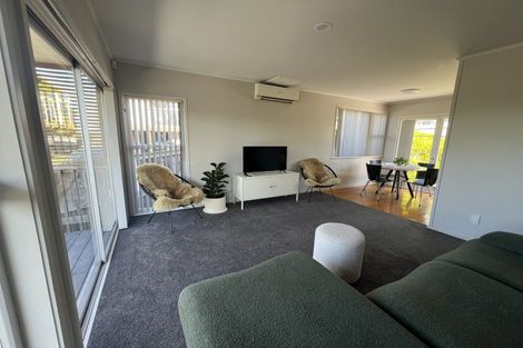 Photo of property in 3 Weatherly Road, Torbay, Auckland, 0630