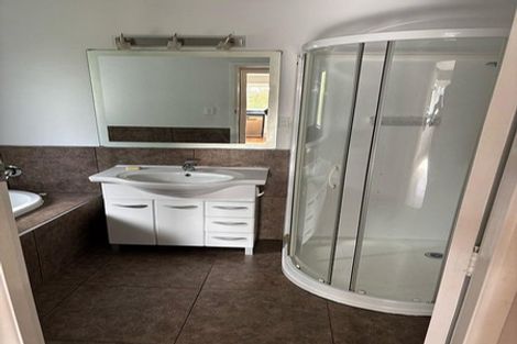 Photo of property in 18 Scenic Heights, Acacia Bay, Taupo, 3330