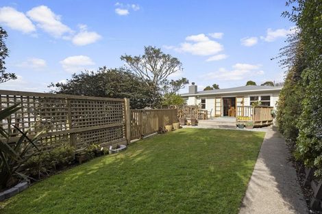 Photo of property in 66 Frankmoore Avenue, Johnsonville, Wellington, 6037