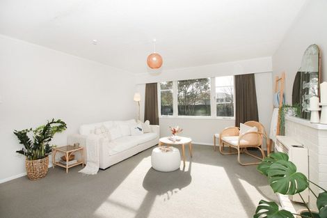 Photo of property in 6 Fox Place, Cloverlea, Palmerston North, 4412