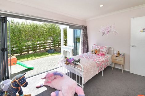 Photo of property in 52 Alec Craig Way, Gulf Harbour, Whangaparaoa, 0930