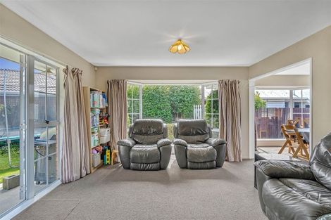 Photo of property in 2/141 Withells Road, Avonhead, Christchurch, 8042
