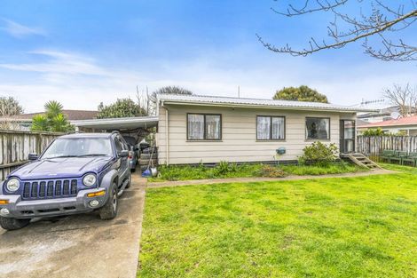 Photo of property in 2/17 Kent Road, Manurewa, Auckland, 2102