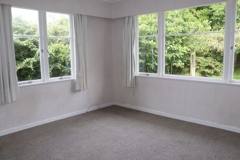 Photo of property in 545 Glenfield Road, Glenfield, Auckland, 0629