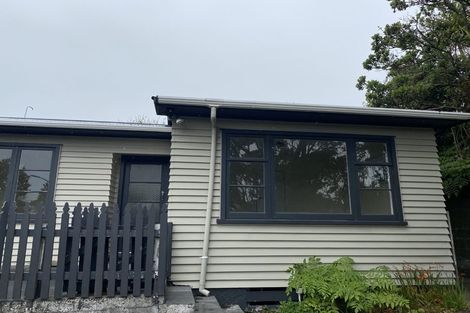 Photo of property in 2 Horokiwi Road West, Newlands, Wellington, 6037