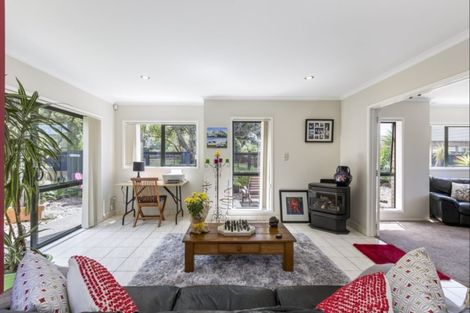 Photo of property in 15a West Hoe Road, Orewa, 0931