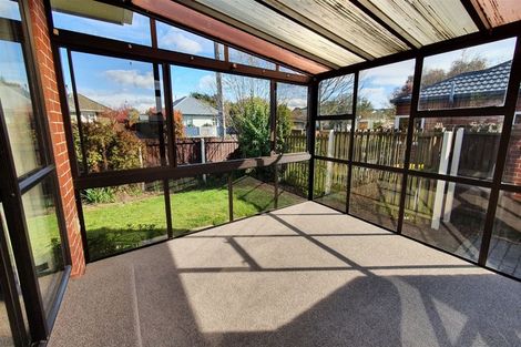 Photo of property in 1/44 Pinehurst Crescent, Russley, Christchurch, 8042