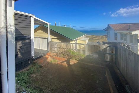 Photo of property in 35a Moa Point Road, Moa Point, Wellington, 6022