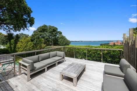 Photo of property in 1/11 Pullum Street, Birkenhead, Auckland, 0626