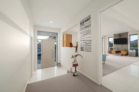 Photo of property in 79 Tiriwa Drive, Massey, Auckland, 0614