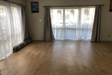 Photo of property in 8 Tarapiroe Avenue, Takanini, 2112