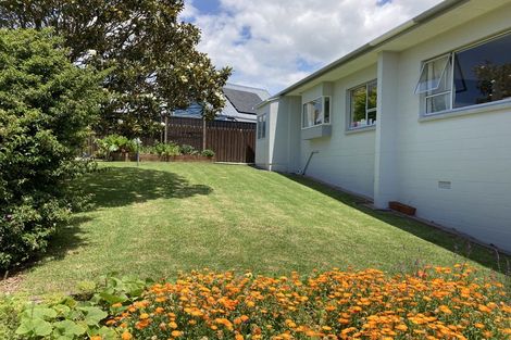 Photo of property in 11 Bay Vista Drive, Red Beach, 0932