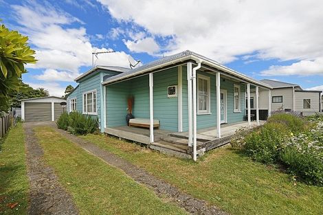 Photo of property in 33 Tayler Street, Eltham, 4322