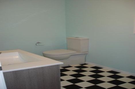 Photo of property in 1/47 Braemar Road, Rothesay Bay, Auckland, 0630