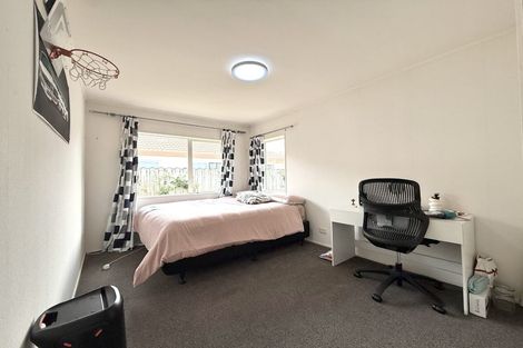 Photo of property in 1/11 Keswick Close, Northpark, Auckland, 2013