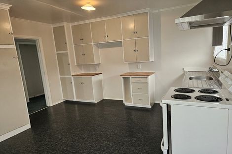 Photo of property in 3 Albion Street, Waitangirua, Porirua, 5024