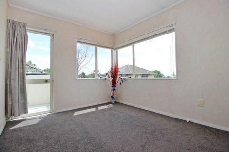 Photo of property in 2/5 Juvena Place, Clover Park, Auckland, 2019