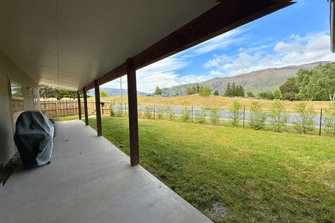 Photo of property in 14mt Aspiring College, 131 Plantation Road, Wanaka, 9305
