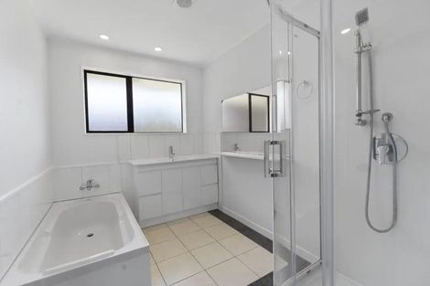 Photo of property in 87 Norfolk Crescent, Otaki Beach, Otaki, 5512