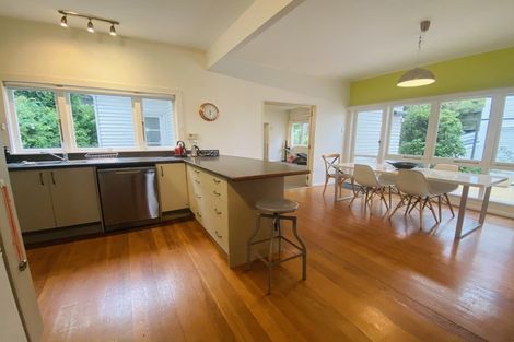 Photo of property in 127 Upland Road, Kelburn, Wellington, 6012