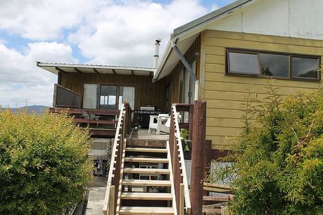 Photo of property in 37 Whaka Street, Maungaturoto, 0520