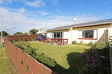 Photo of property in 50 Brennan Place, Opunake, 4616