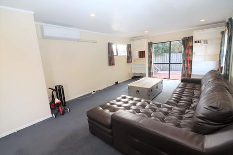 Photo of property in 2/44 Millen Avenue, Pakuranga, Auckland, 2010