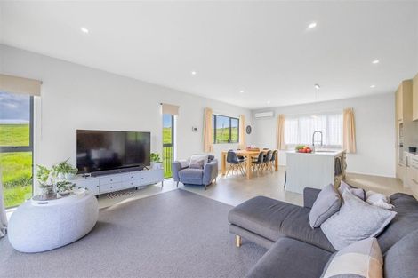 Photo of property in 15 Kaipuke Crescent, Gulf Harbour, Whangaparaoa, 0930
