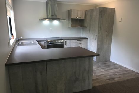 Photo of property in 18a Elliston Crescent, Stanmore Bay, Whangaparaoa, 0932