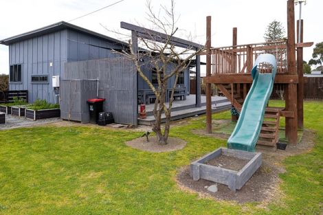 Photo of property in 12 Domain Road, Haumoana, 4102