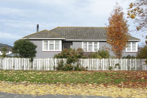 Photo of property in 8 Cemetery Road, Tapanui, 9522