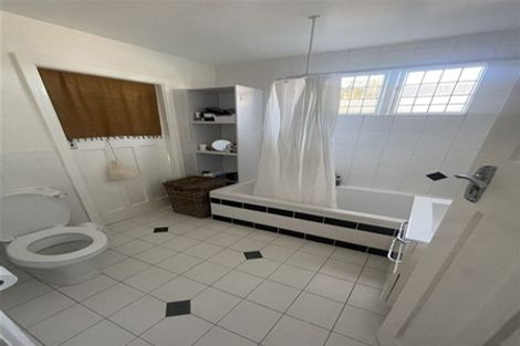 Photo of property in 108 Weston Road, St Albans, Christchurch, 8052