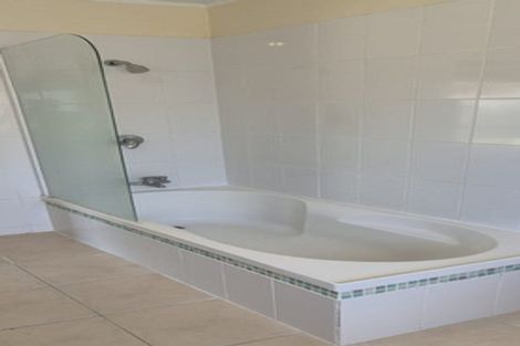 Photo of property in 22 Valley Road, Pukekohe, 2120