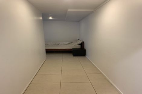 Photo of property in 15a Glen Vista Place, Bayview, Auckland, 0629