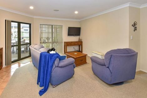 Photo of property in 9 Dan Bryant Place, Pukekohe, 2120